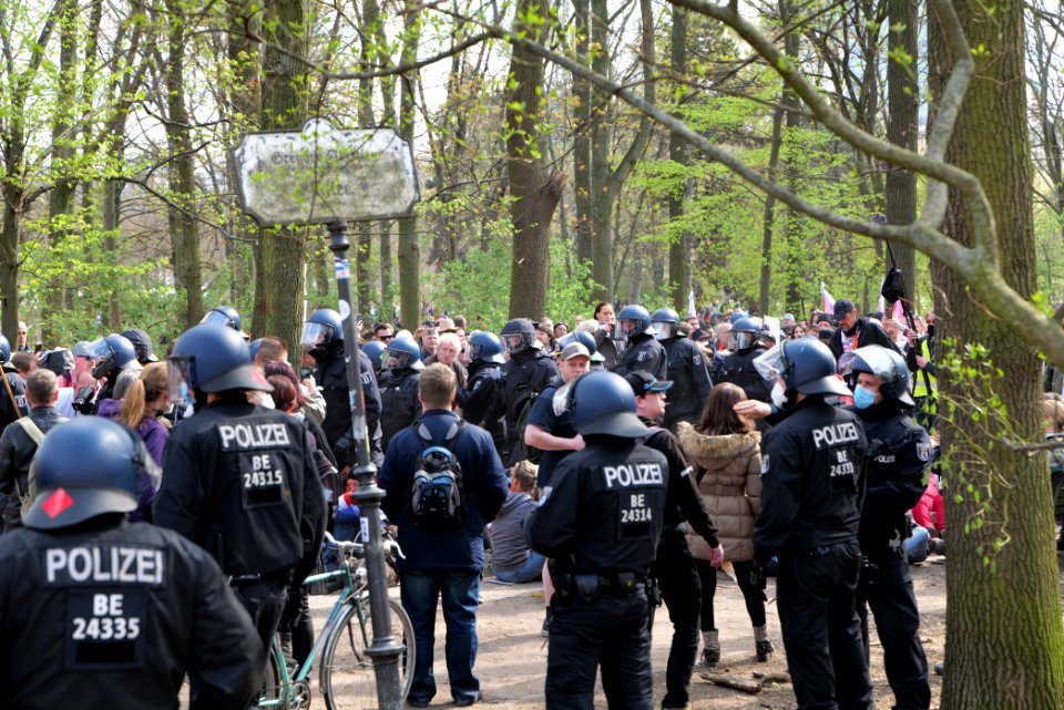 Conspiracist protest Berlin 2021-04-21 246