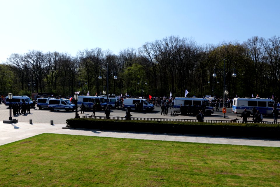 Conspiracist protest Berlin 2021-04-21 07