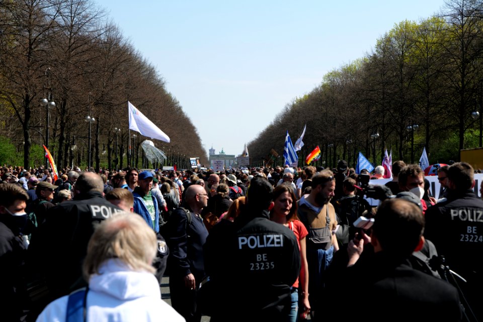 Conspiracist protest Berlin 2021-04-21 58