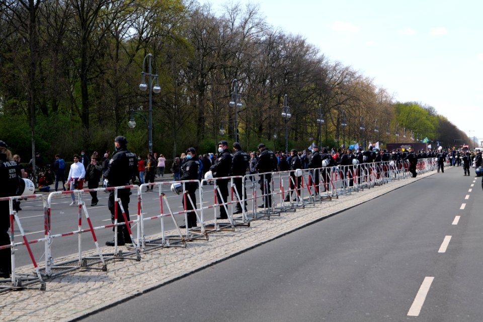 Conspiracist protest Berlin 2021-04-21 74