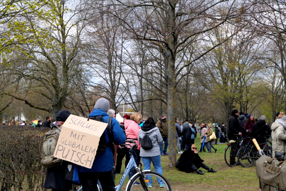 Conspiracist protest Berlin 2021-04-13 05