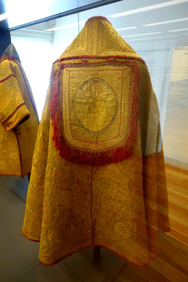 Cope, Se de Coimbra, 1500-1525, view 2 - Museu Nacional de Machado de Castro - Coimbra, Portugal - DSC00213