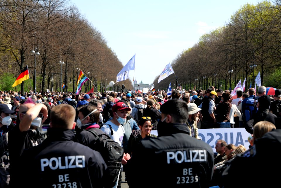 Conspiracist protest Berlin 2021-04-21 60