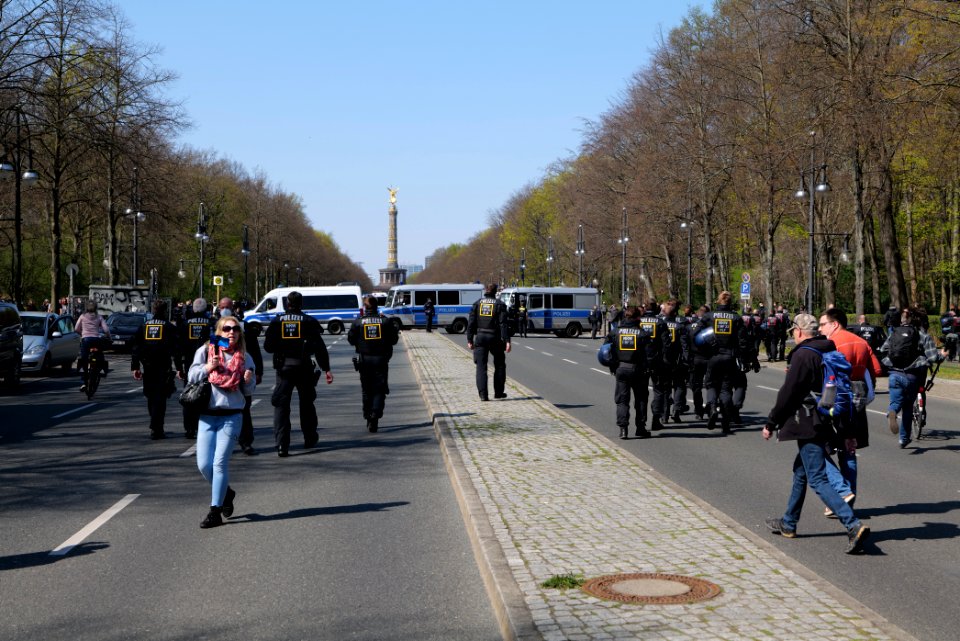 Conspiracist protest Berlin 2021-04-21 50