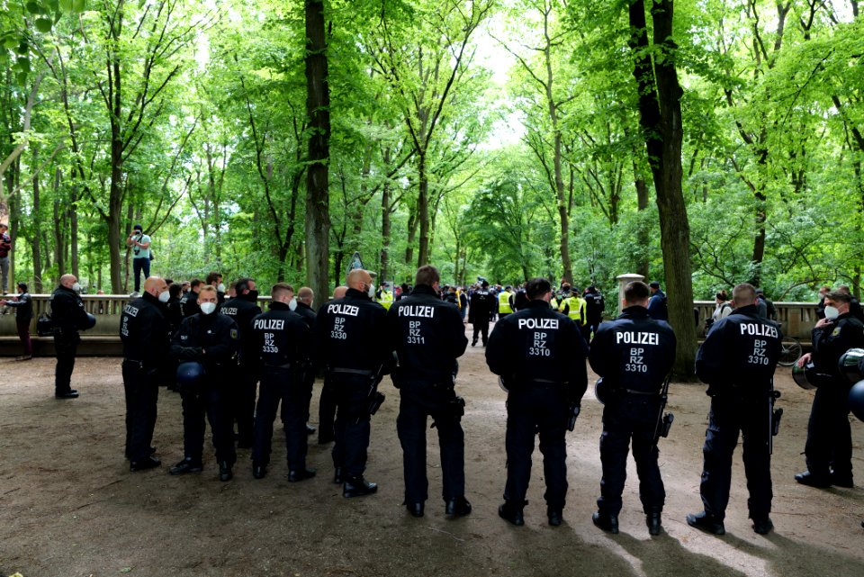 Conspiracist protest Berlin 2021-05-22 11