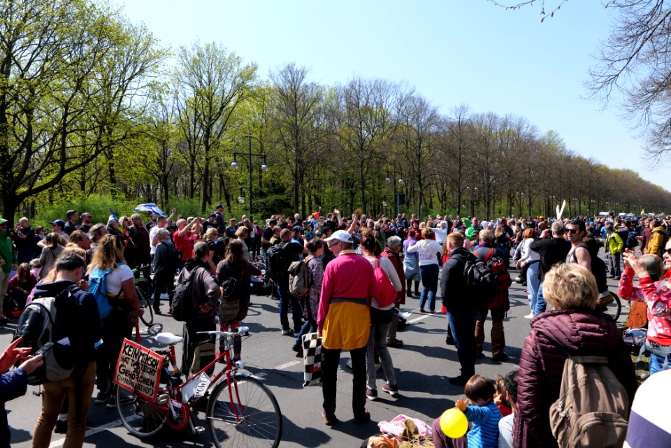 Conspiracist protest Berlin 2021-04-21 61