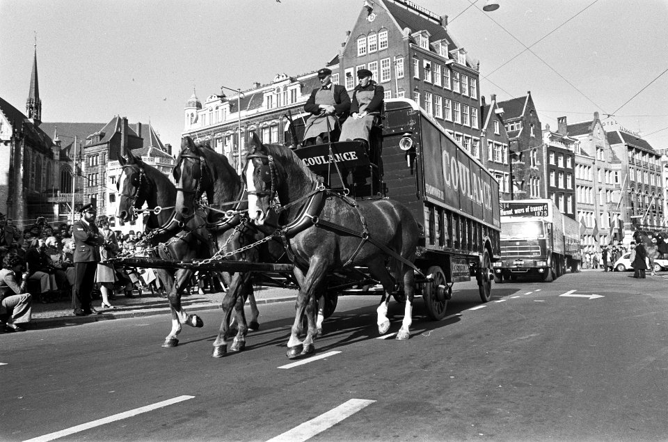 Contrasten in Vervoer georganiseerd door Stichting Paard en Koets in Amsterd, Bestanddeelnr 928-2011