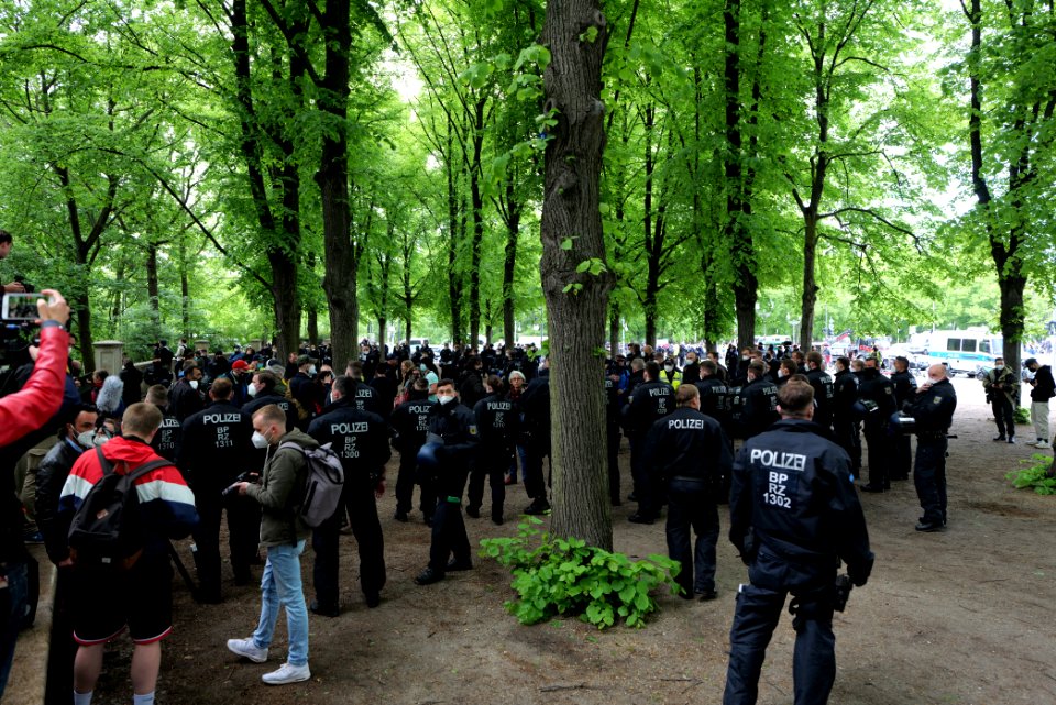 Conspiracist protest Berlin 2021-05-22 08