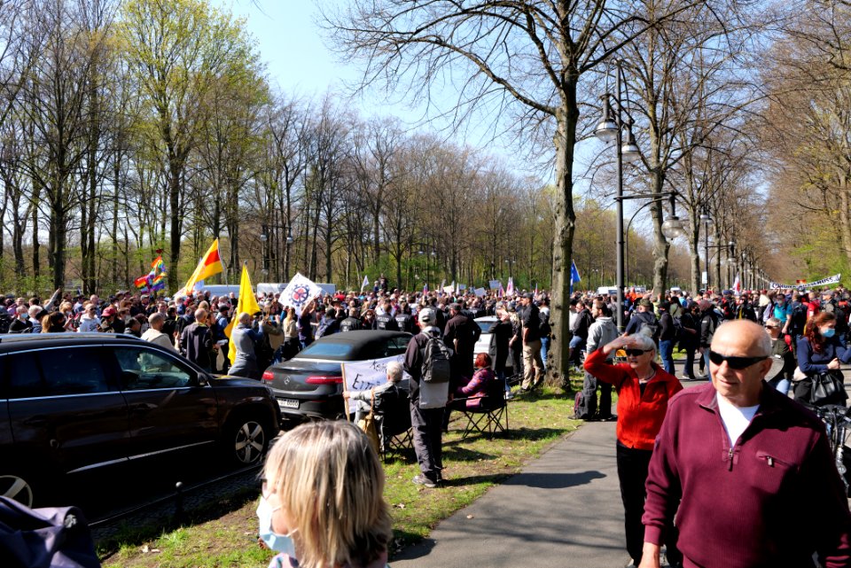 Conspiracist protest Berlin 2021-04-21 42