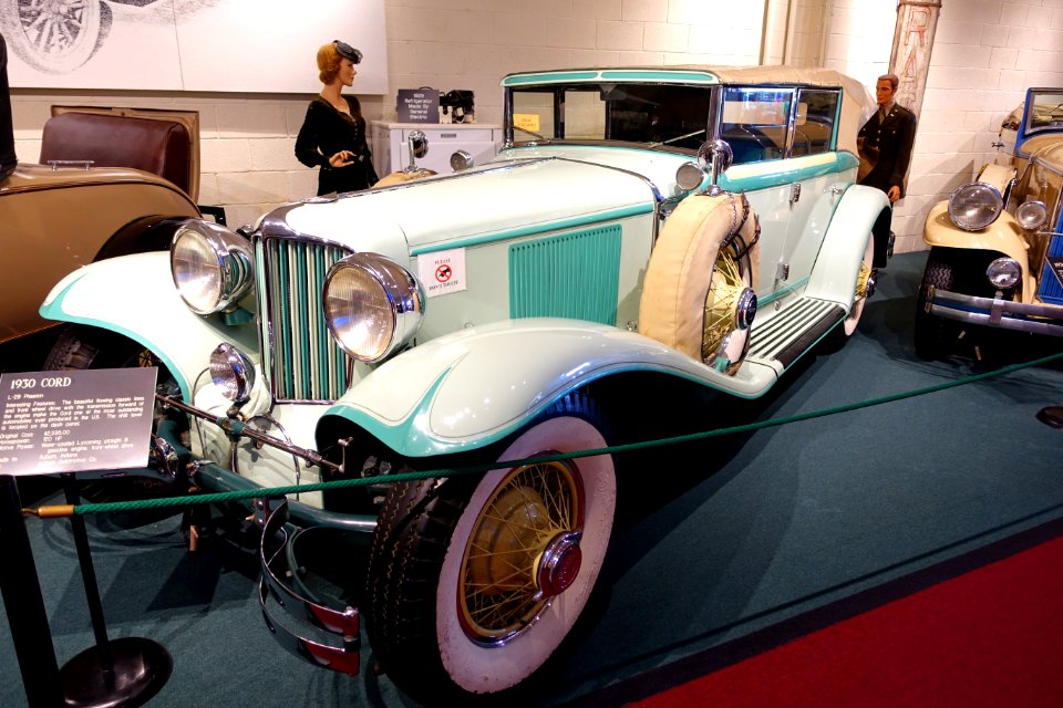 Cord L-29 Phaeton, 1930, made by Auburn Automotive Co., Auburn, Indiana, 120 HP, water-cooled Lycoming straight 8 gasoline engine - Luray Caverns Car and Carriage Museum - Luray, Virginia - DSC01342