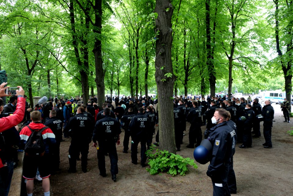 Conspiracist protest Berlin 2021-05-22 07