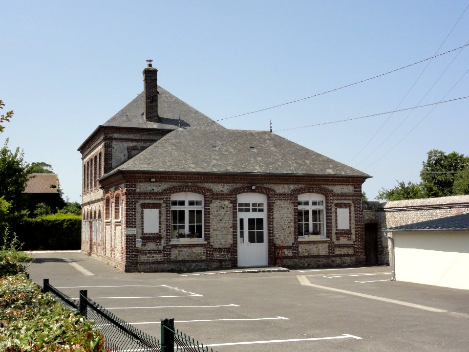 Contremoulins (Seine-Mar.) mairie-école