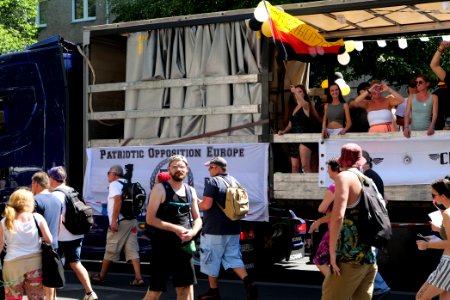 Conspiracy theorist protest Berlin 2020-08-01 114