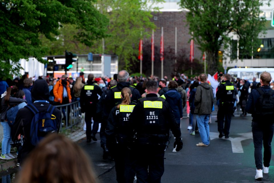 Conspiracist protest Theodor-Heuss-Platz Berlin 2021-05-21 59