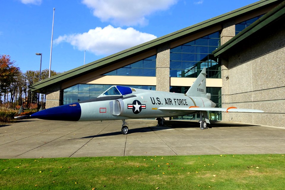 Convair F-102A Delta Dagger, 1953 - Evergreen Aviation & Space Museum - McMinnville, Oregon - DSC00403