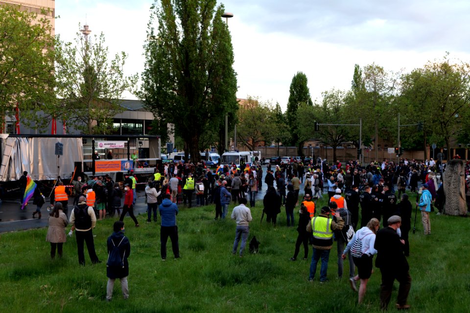 Conspiracist protest Theodor-Heuss-Platz Berlin 2021-05-21 49