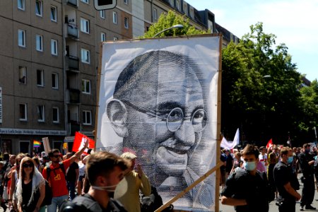 Conspiracy theorist protest Berlin 2020-08-01 104