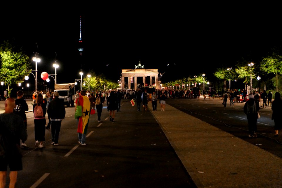 Conspiracist protest Straße des 17 Juni Berlin 2020-08-29 11