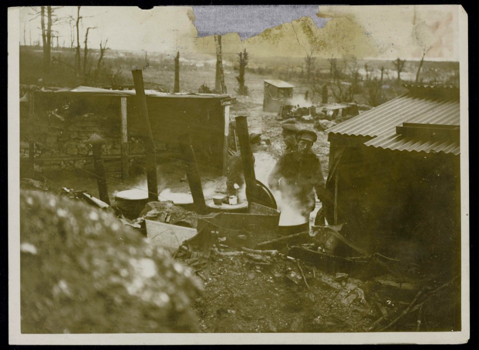 Cooks .. near the front line, Bestanddeelnr 158-0824