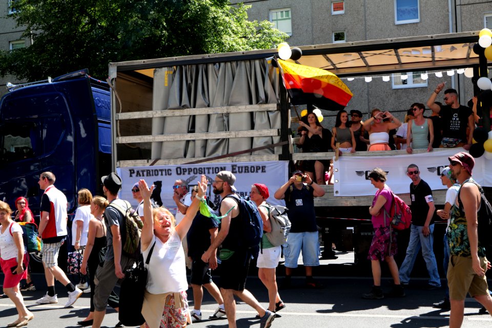 Conspiracy theorist protest Berlin 2020-08-01 113