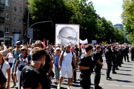 Conspiracy theorist protest Berlin 2020-08-01 102
