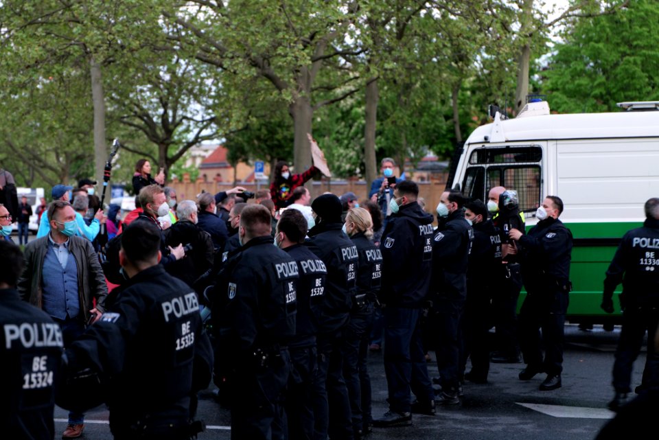 Conspiracist protest Theodor-Heuss-Platz Berlin 2021-05-21 70