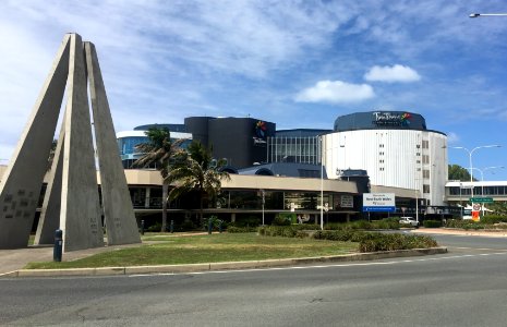 Coolangatta border monument 1