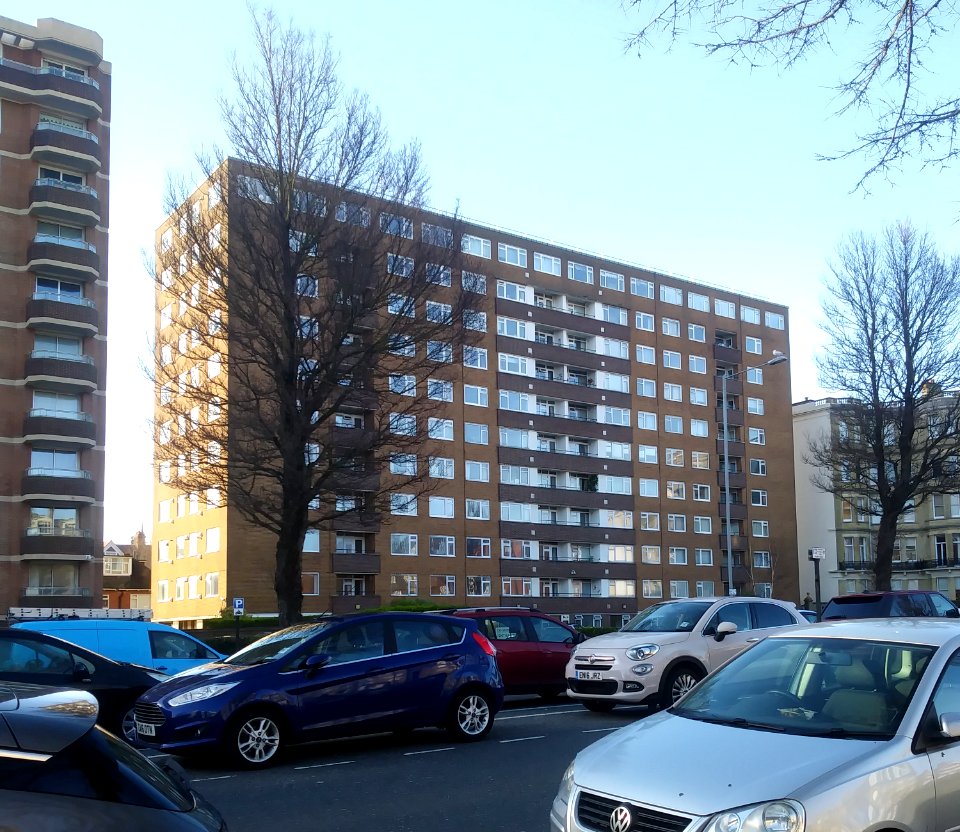 Coombe Lea, Grand Avenue, Hove (March 2020) (2)