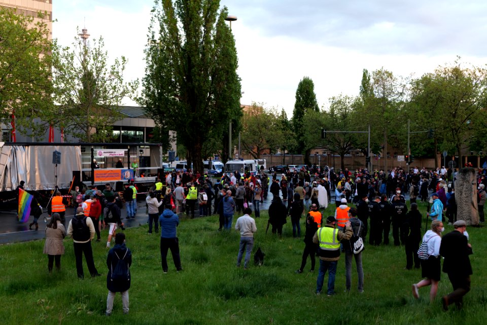 Conspiracist protest Theodor-Heuss-Platz Berlin 2021-05-21 50