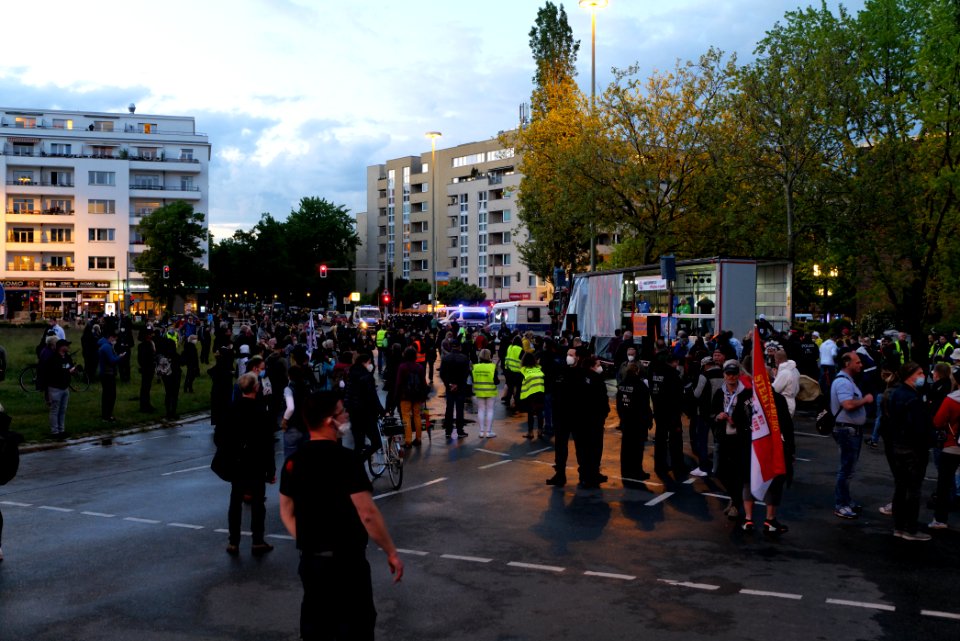 Conspiracist protest Theodor-Heuss-Platz Berlin 2021-05-21 81