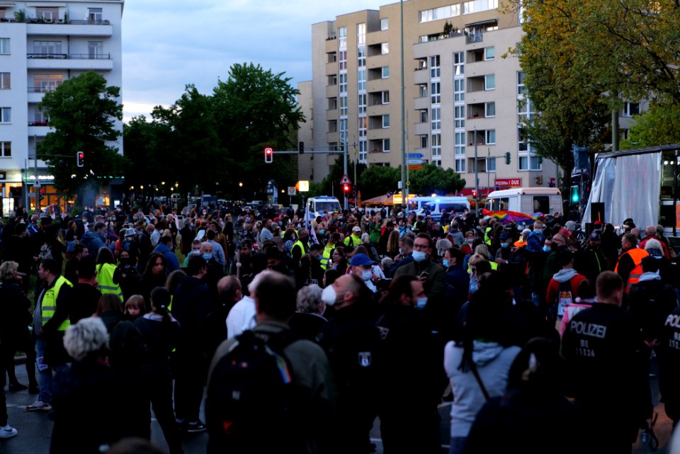 Conspiracist protest Theodor-Heuss-Platz Berlin 2021-05-21 80