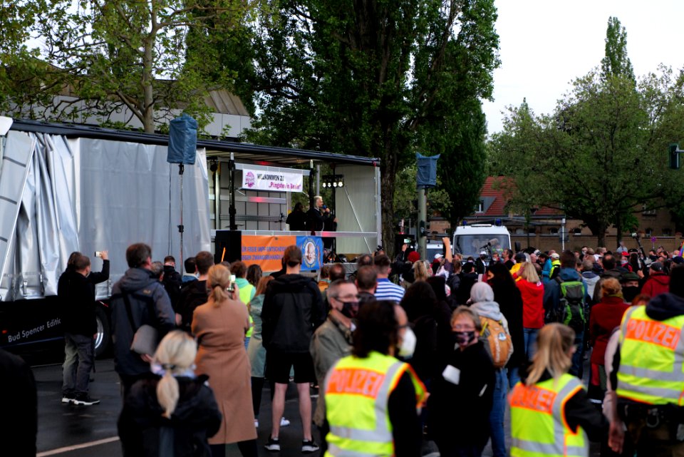 Conspiracist protest Theodor-Heuss-Platz Berlin 2021-05-21 73