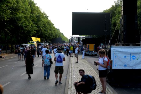 Conspiracy theorist protest Berlin Straße des 17 Juni 2020-08-01 91