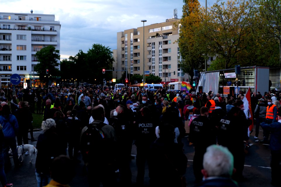 Conspiracist protest Theodor-Heuss-Platz Berlin 2021-05-21 79
