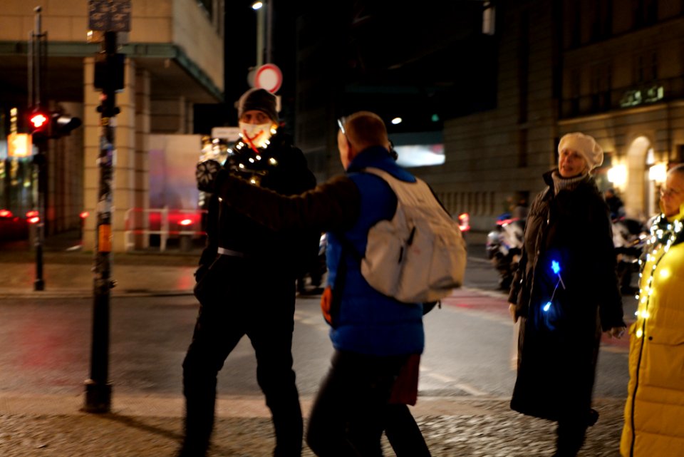 Conspracist demonstration Unter den Linden Berlin 2020-12-30 01