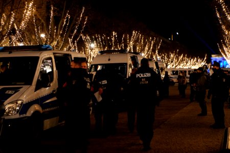 Conspracist demonstration Unter den Linden Berlin 2020-12-30 24
