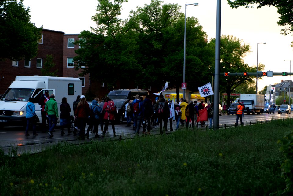 Conspiracist protest Theodor-Heuss-Platz Berlin 2021-05-21 25