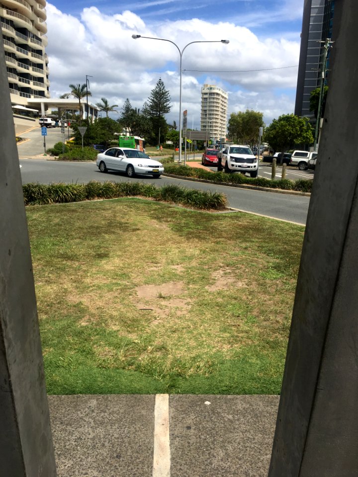 Coolangatta border monument 2