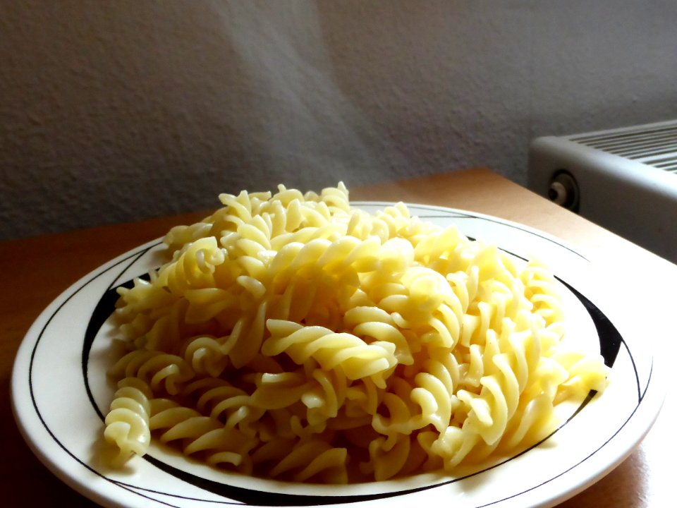 Cooked-Fusilli-on-plate-2