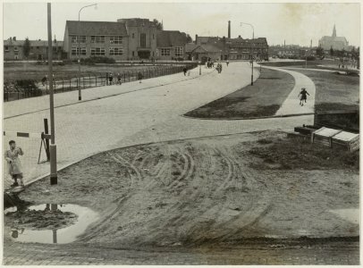 De Zomervaart nabij de Gouwweteringkade, ziende naar het westen. NL-HlmNHA 54010626