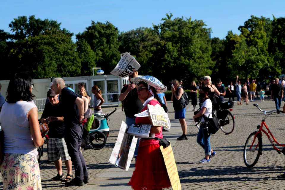 Conspiracy theorist protest Berlin 2020-07-31 10