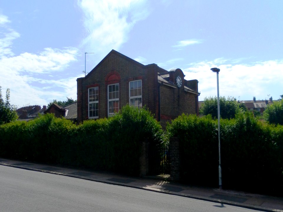 Coombe Road Primary School, junction of Coombe Road and Milner Road, Brighton (August 2013)