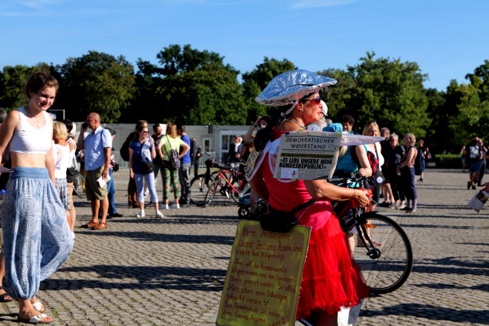Conspiracy theorist protest Berlin 2020-07-31 18