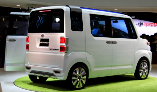 Daihatsu Deca Deca 2013 rear