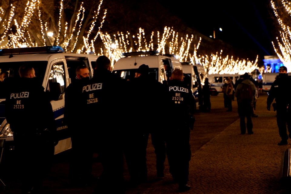 Conspracist demonstration Unter den Linden Berlin 2020-12-30 23