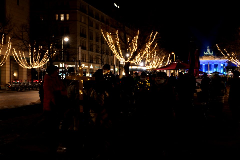 Conspracist demonstration Unter den Linden Berlin 2020-12-30 04