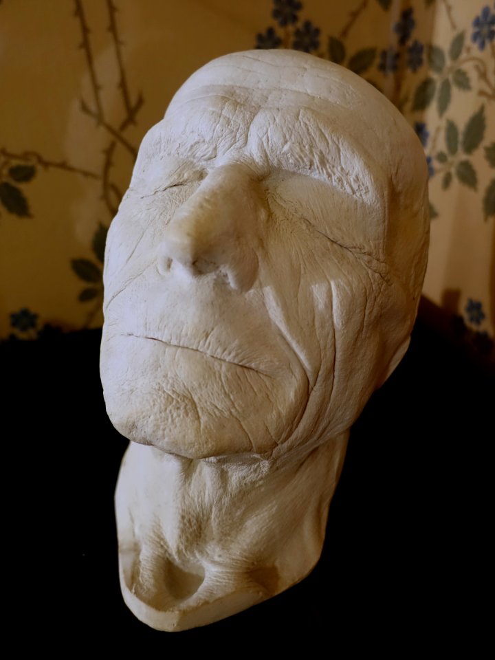Death mask of an unknown man, c. 1900, plaster - O. Henry Museum - Austin, Texas - DSC09253