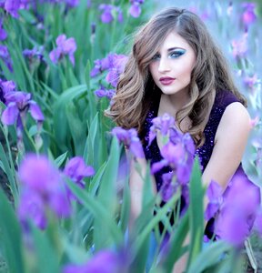 Iris blonde beauty