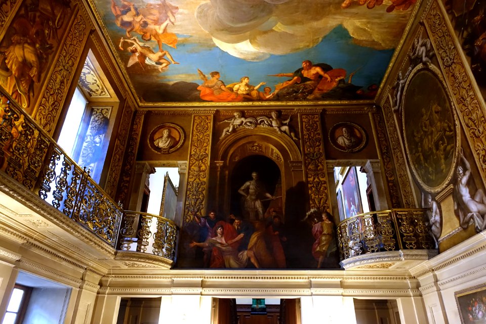 Death of Julius Caesar, by Louis Laguerre, 1692-1694, oil on plaster - Entrance Hall, Chatsworth House - Derbyshire, England - DSC03000