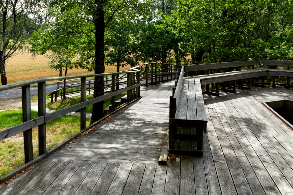 Deck, ramp and seating area at the Cobbler's Cliff 4